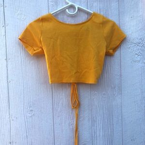 Ribbed Crop top - back cutout